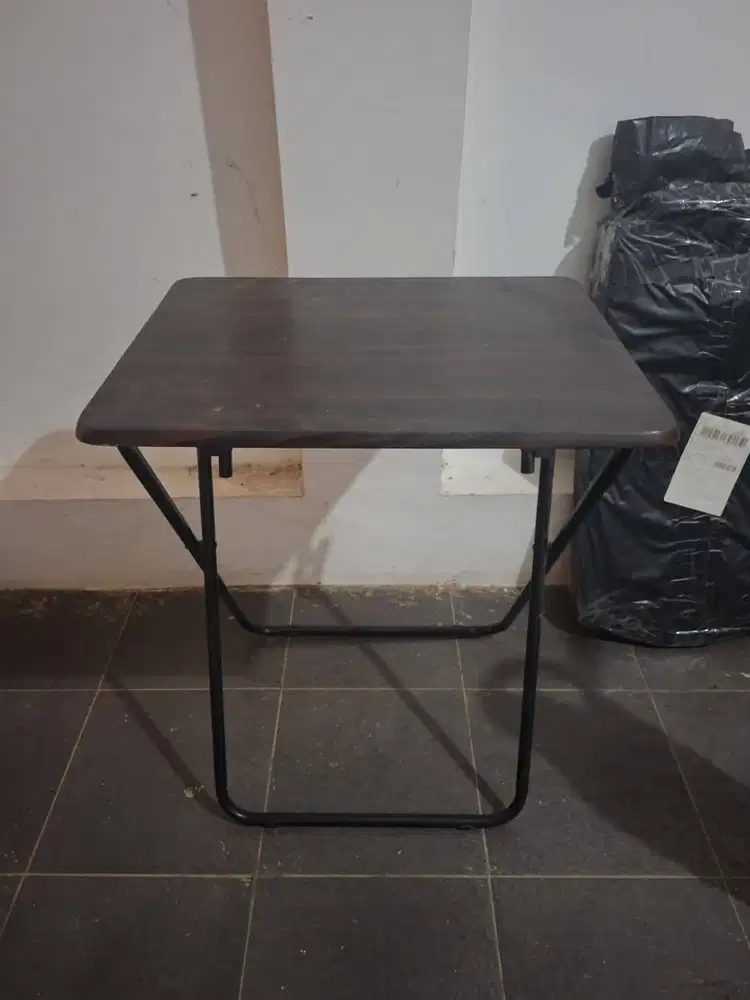 Jual Murah Meja Lipat Bahan Kayu dan Besi