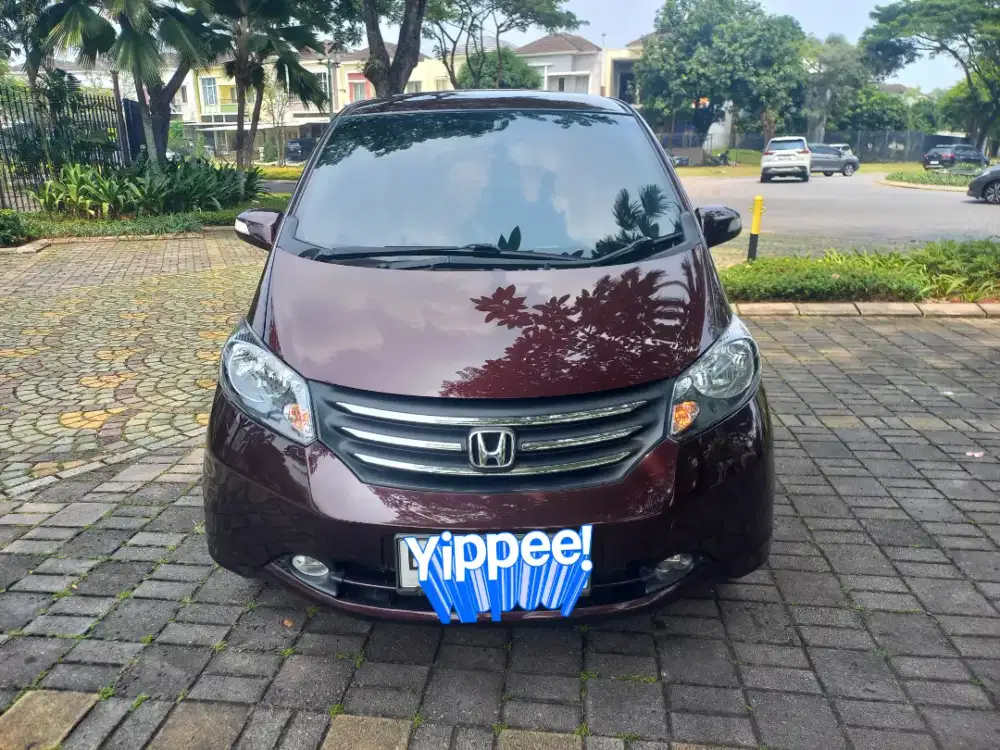 HONDA FREED 1.5 E AT TAHUN 2011