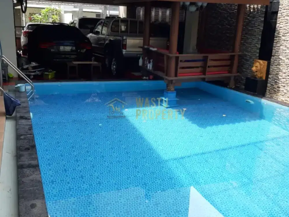 RUMAH MEWAH TANAH LUAS HARGA NEGO DEKAT STADION MAGUWO