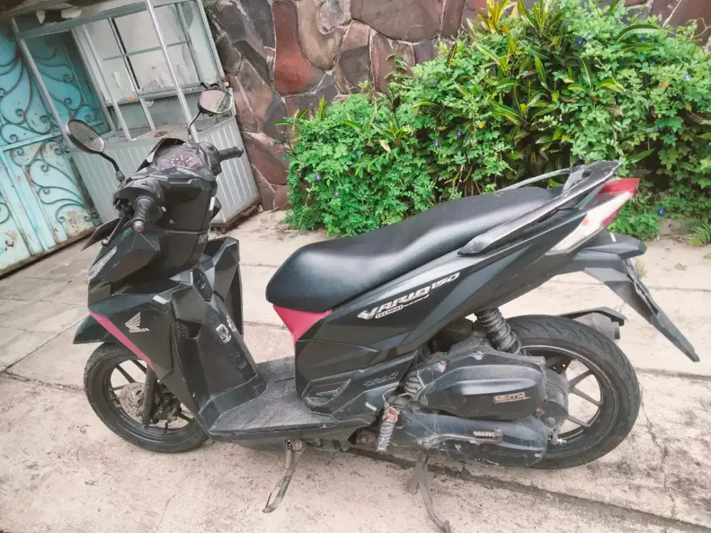 Vario 150 led - isi-komplit