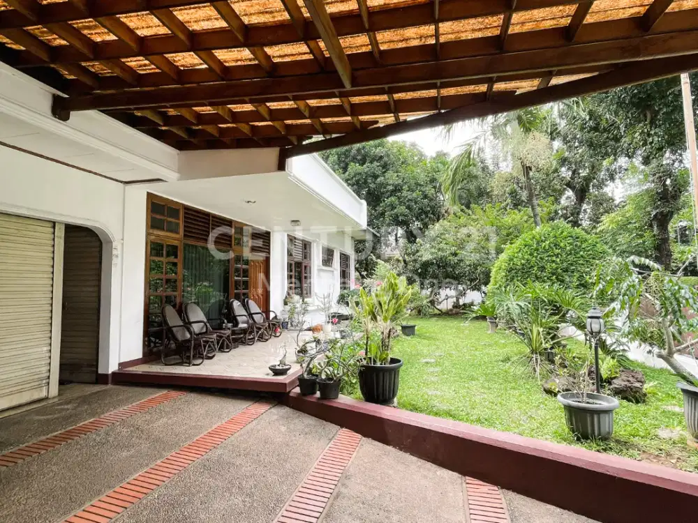 Dijual Rumah Mewah 2 Lantai di Menteng Inti, Jakarta Pusat – LT 885 m², LB 400 m², 5 Kamar Tidur, Harga Rp 85 Miliar