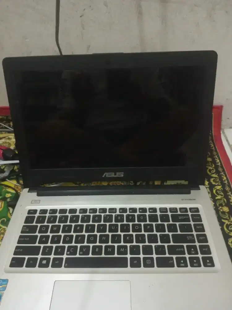 Laptop Asus core i3