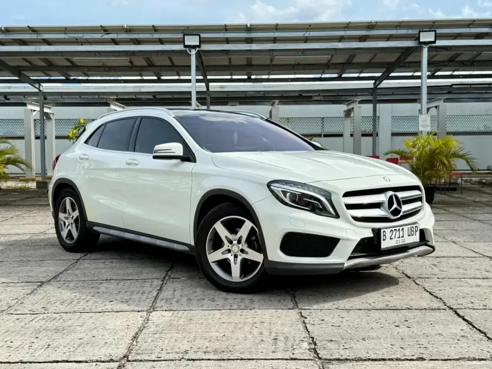 (km 33rb)Mercy GLA 200 Sport 1.6 AT. Tahun 2016. Putih. Perfect cond