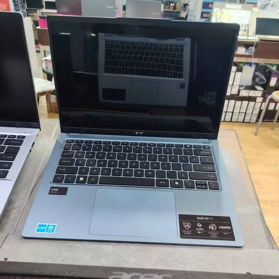 Acer Swift GO 14 OLED SFG14-73 Core Ultra 5 125H 32GB SSD 512GB