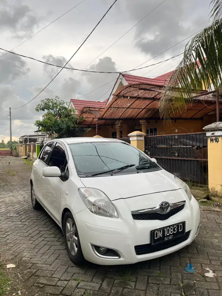 Toyota Yaris matic AT 2011