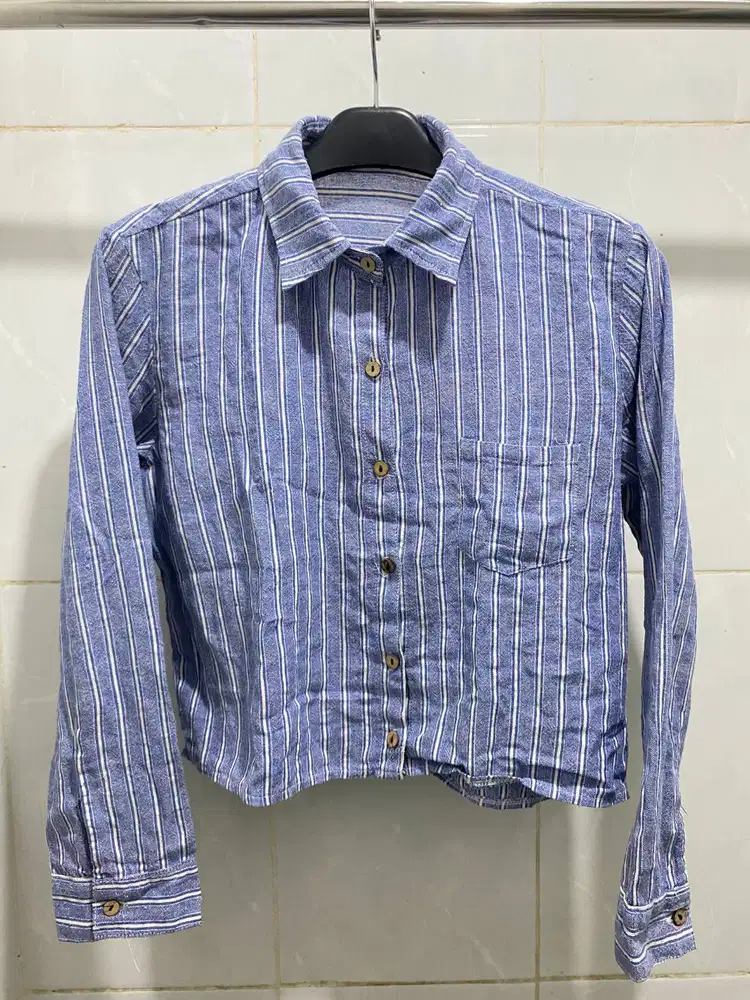 Kemeja Garis Lengan Panjang / Striped Long Sleeve Shirt