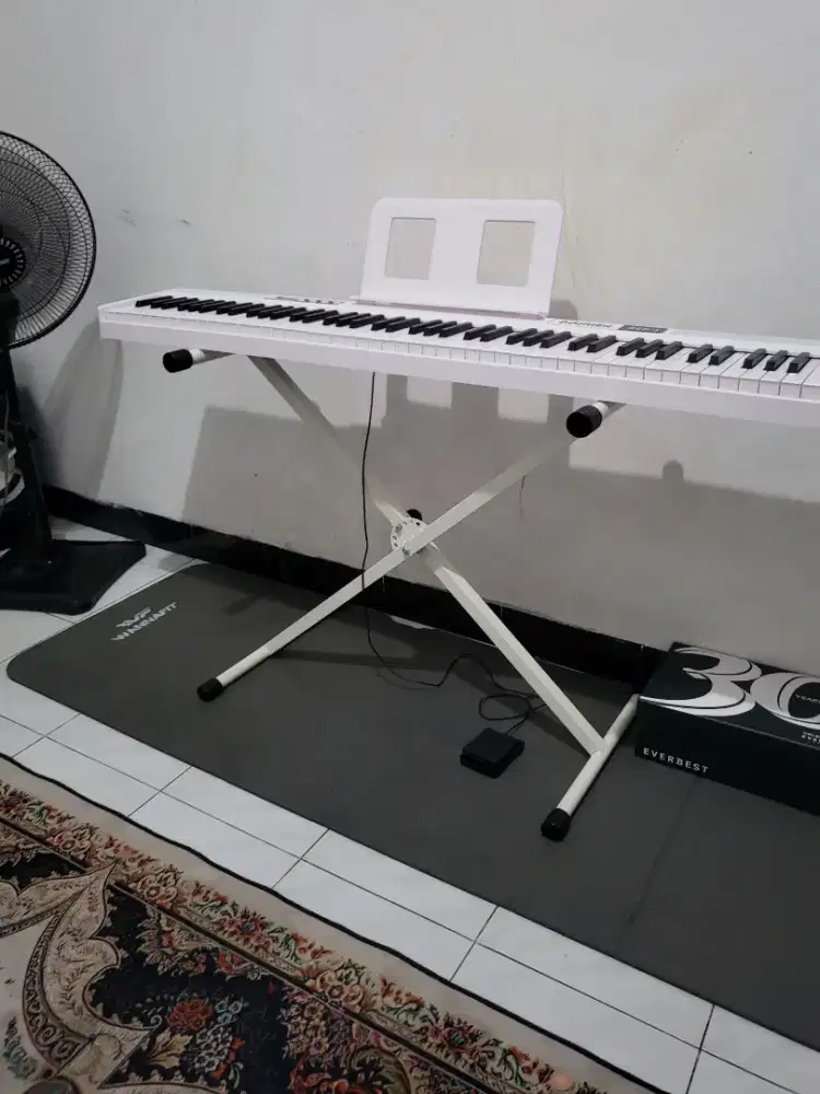 Dijual cepat digital piano donner dep1