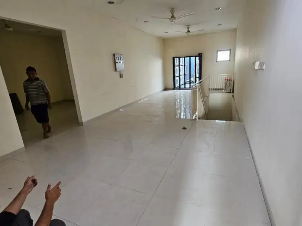 Ruko gandeng kembangan rapih siap pakai