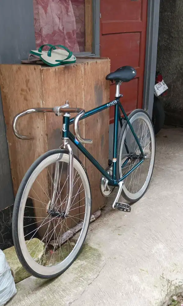sepede fixie baru setahun di pake