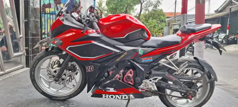 cbr 2017 face lift pajak panjang mulus bagus mesin sehat