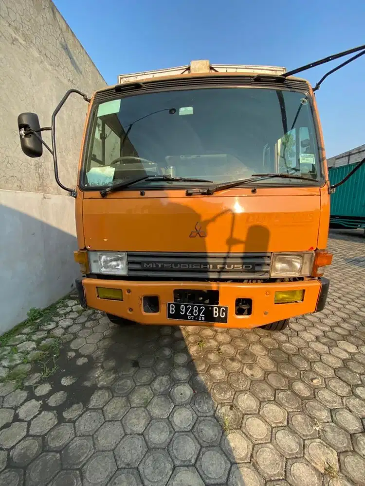 Mitsubishi fuso wingbox 2008