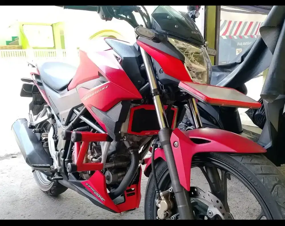 Honda cb150r 2019