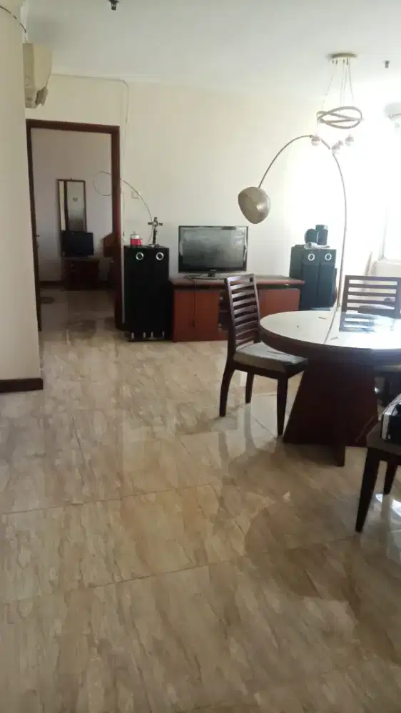 Sewa Apartemen 1 BR luas nyaman full furnished Pluit Mitra Bahari