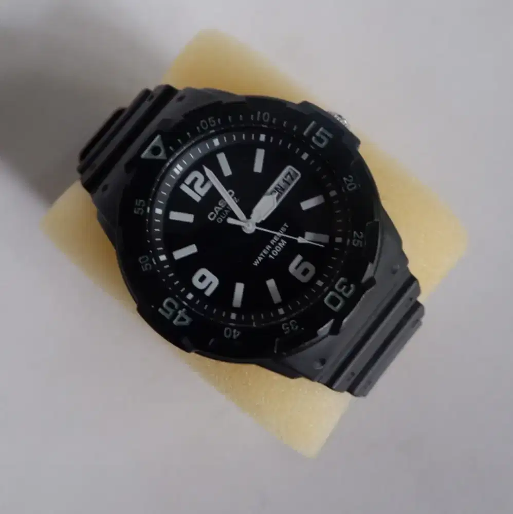 Casio mrw200H hitam