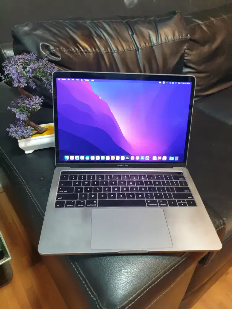 MacBook Pro 2017 13 Touch Bar – RAM 16GB / SSD 256GB / Intel Core i5