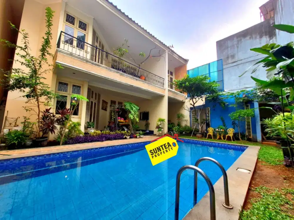 Rumah Mewah Luas ada Swim. Pool dekat Blok M | KH