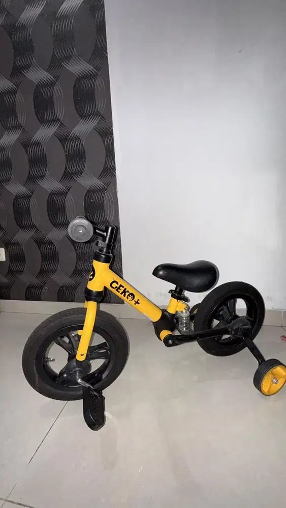 Preloved! GEKO+ 4 in 1 kids balance bike