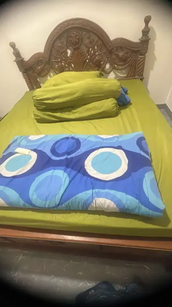 Tempat tidur jati Bagong 180x200