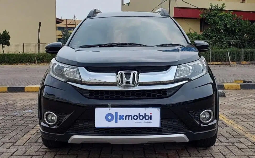 TDP 8,JT Honda BR-V 1.5 E Bensin-AT Hitam 2018