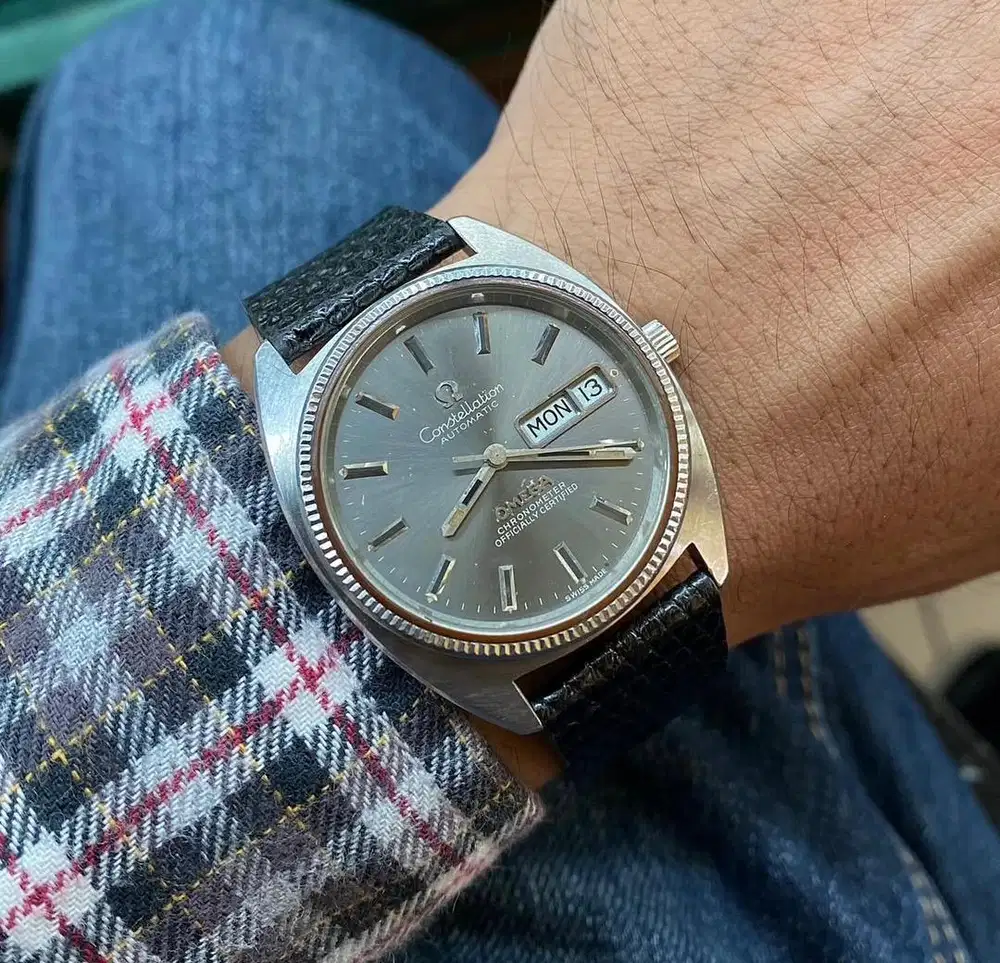 Omega Constellation Chronometer Day Date Grey Sunburst Dial
