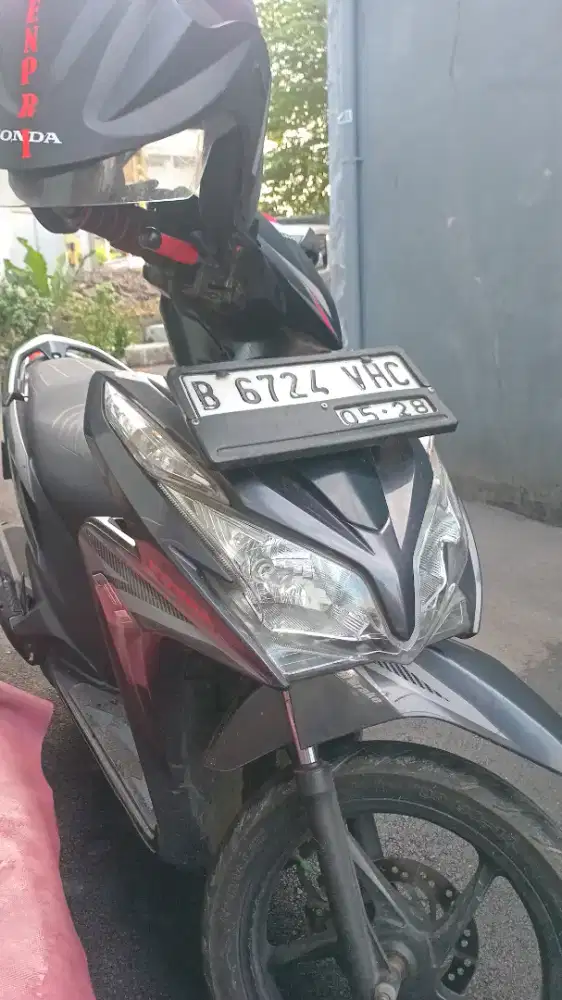 Vario KZR 125 .hitam 2013 pajak hidup plat 2028 10 juta nego