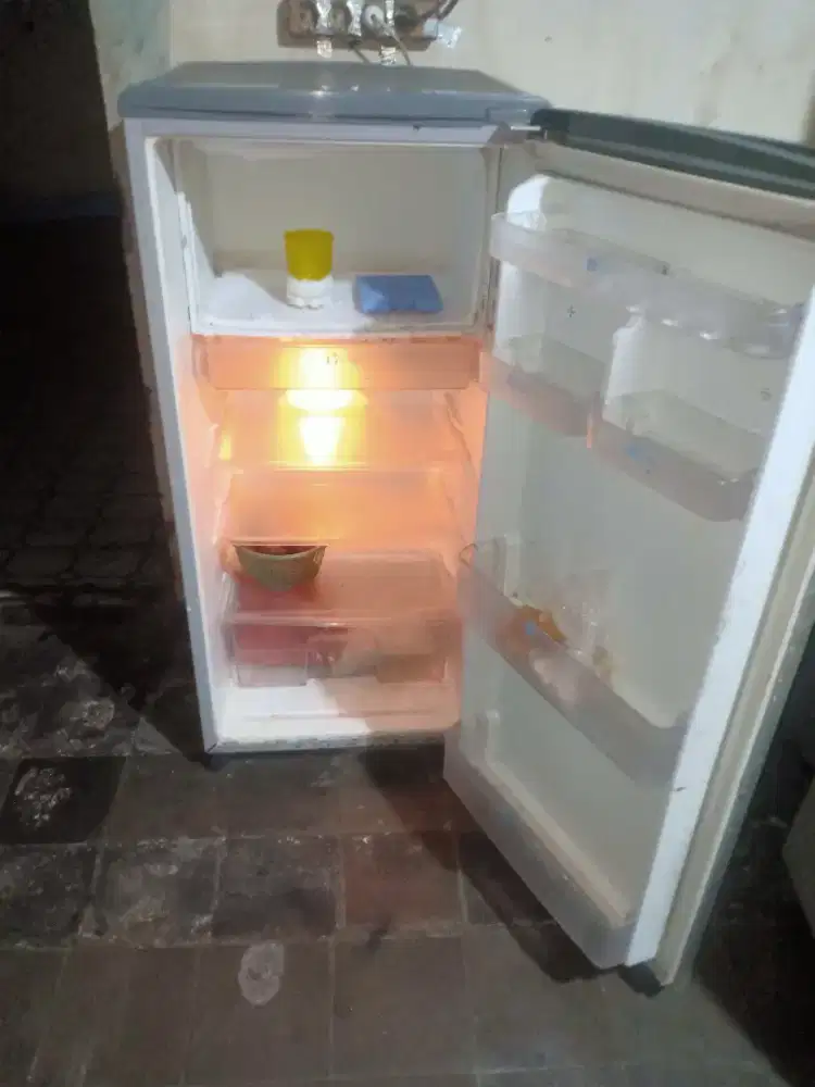 Jual kulkas Toshiba Glacio 1 pintu mesin orsinilan dingin beku normal