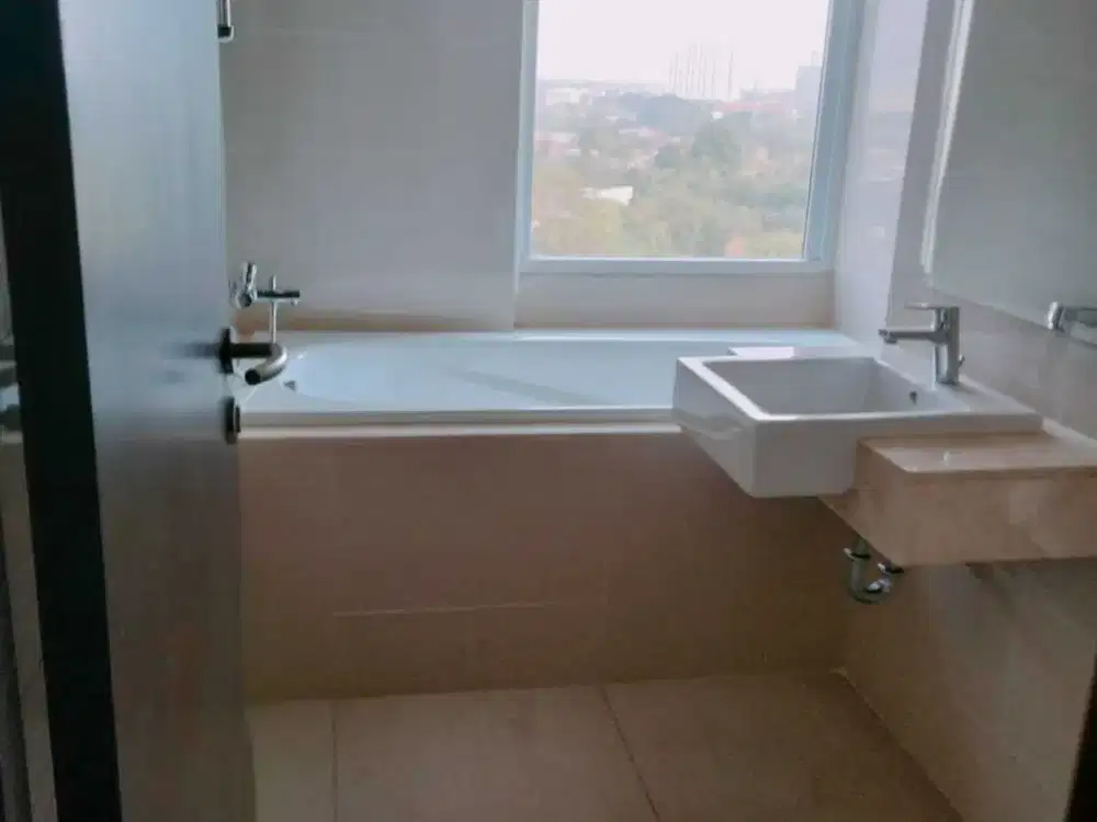 Disewakan Cepat Apartemen Private Lift Puri Mansion 3BR Termurah