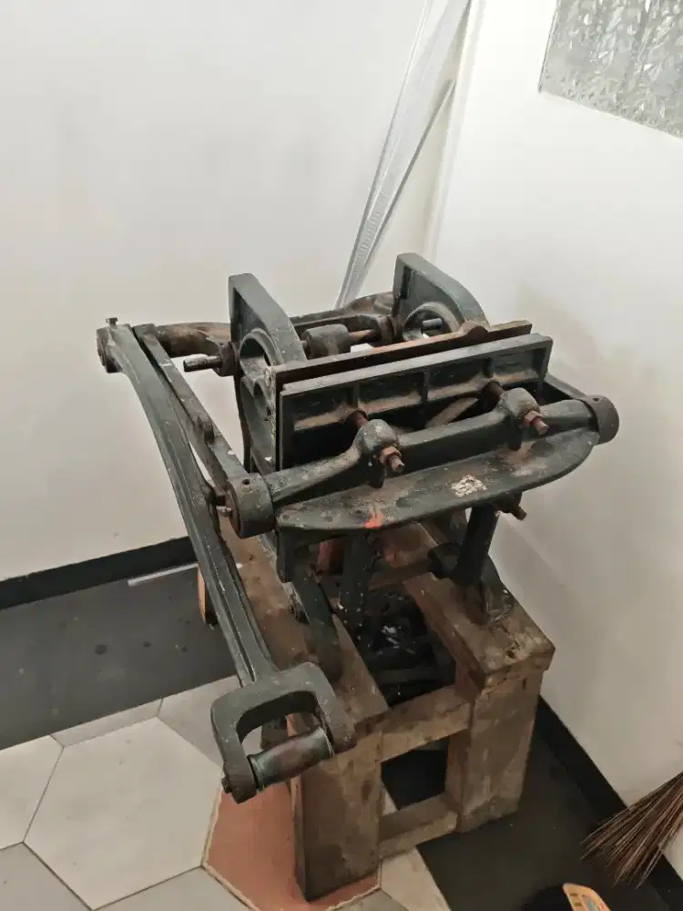 Mesin plong manual hotprint emboss