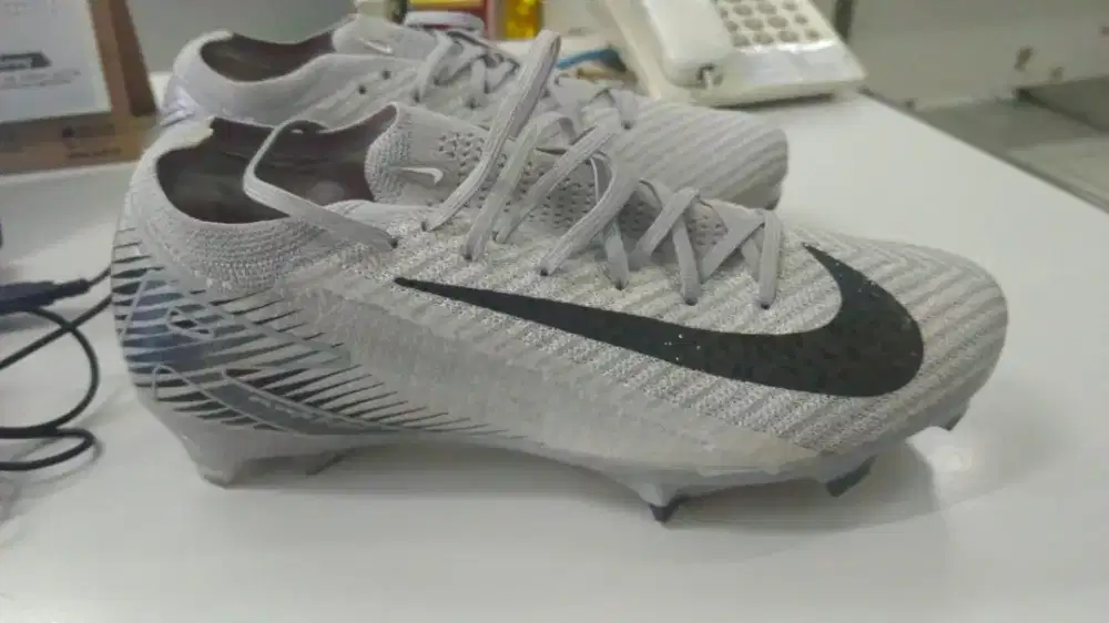 Sepatu Bola Nike