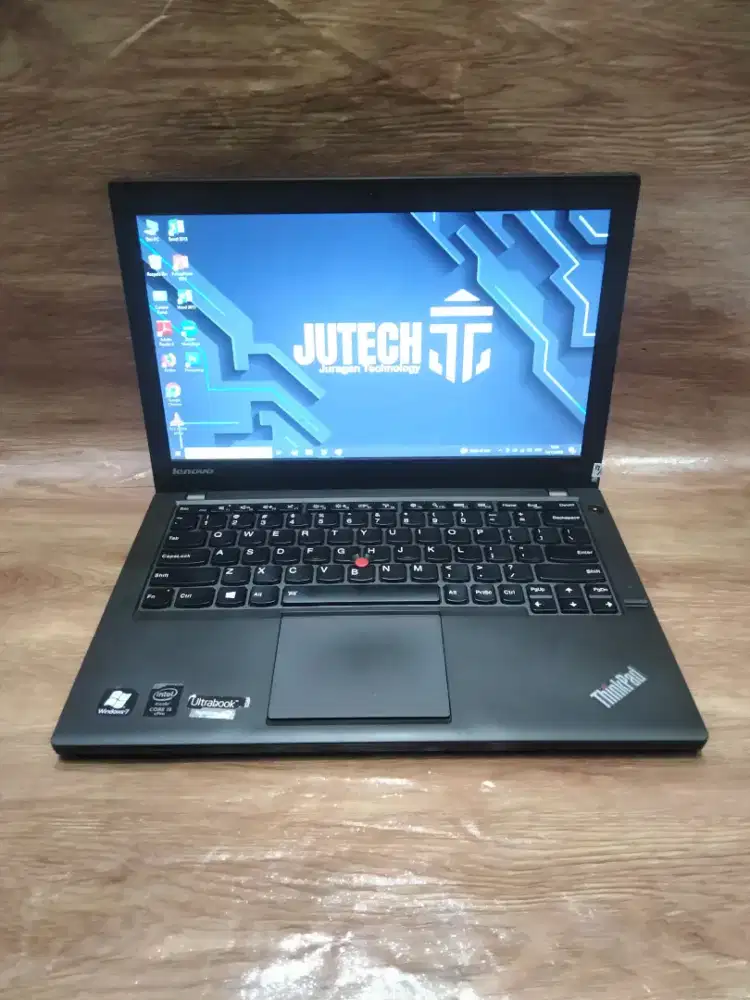 Laptop Lenovo Thinkpad  Core i5 Gen 4  Ram 8 GB Bonus Mouse baru,Siap