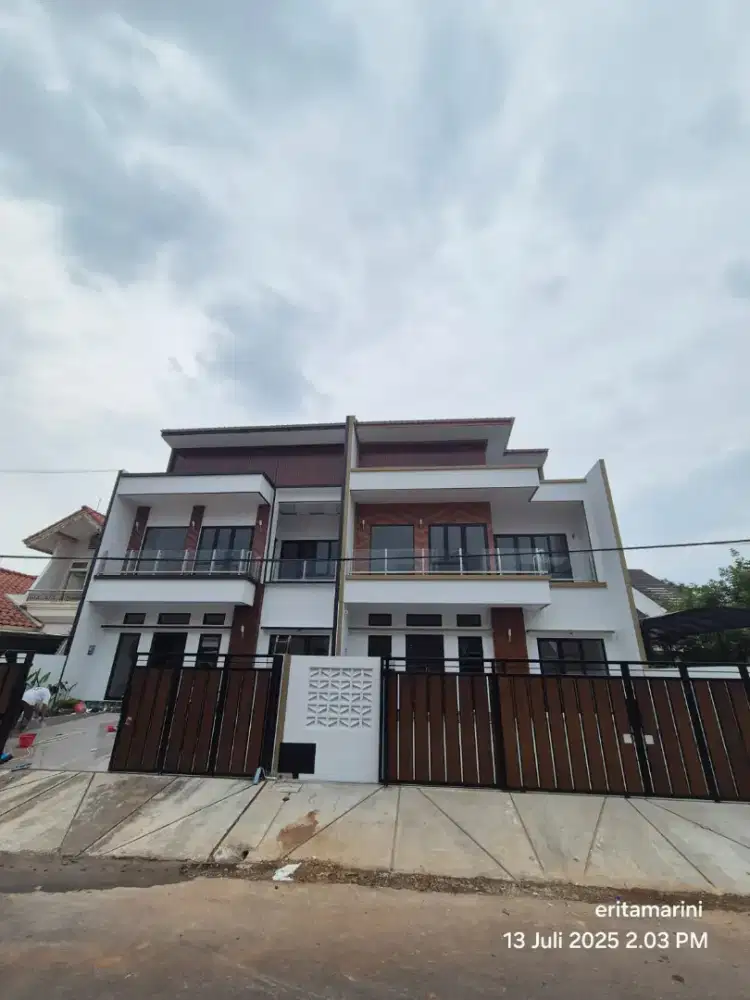 Rumah Baru siap huni mewah di nusaloma bsd city dekat ke pintu tol