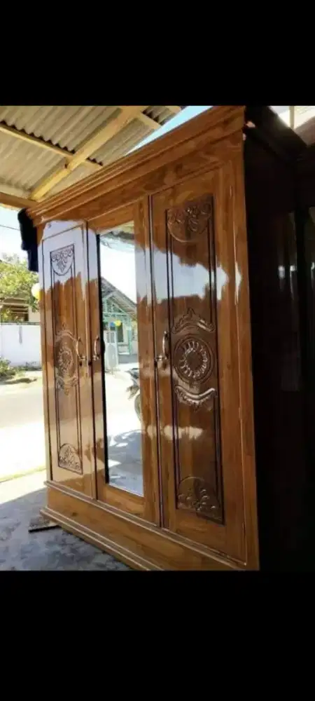 Lemari Pakaian 3pintu Kayu Jati
