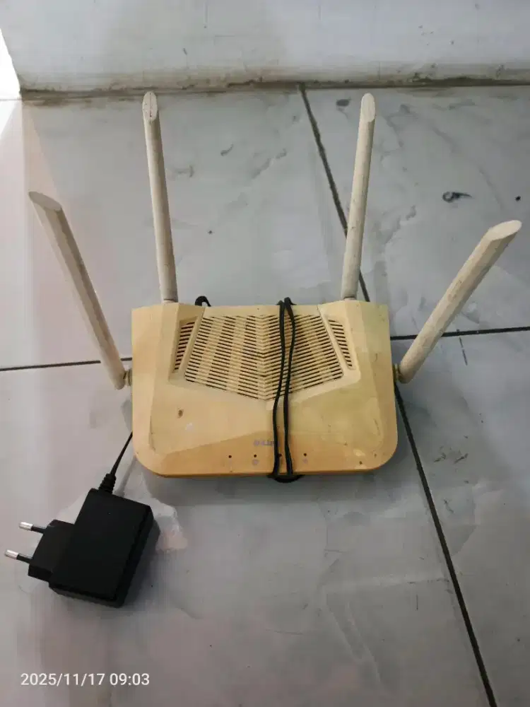 DIJUAL ROUTER WIFI DLINK MASIH BAGUS