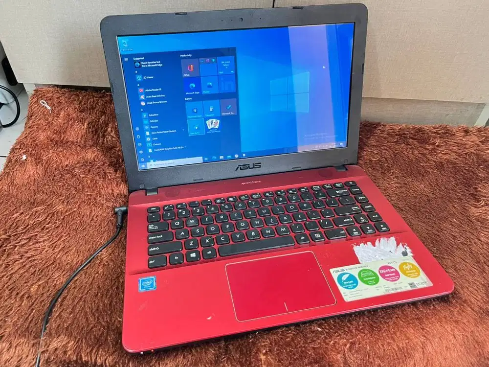 Laptop asus x441n merah   Windows 10 pro 64bit Intel celeron n3350