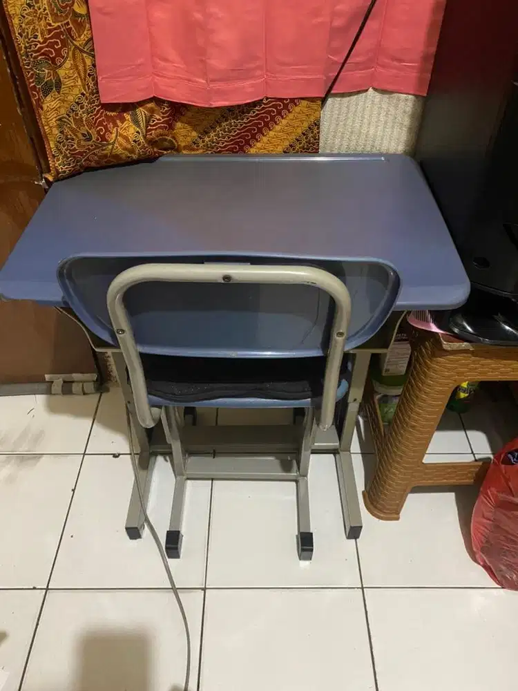 WTS Meja + bangku belajar anak