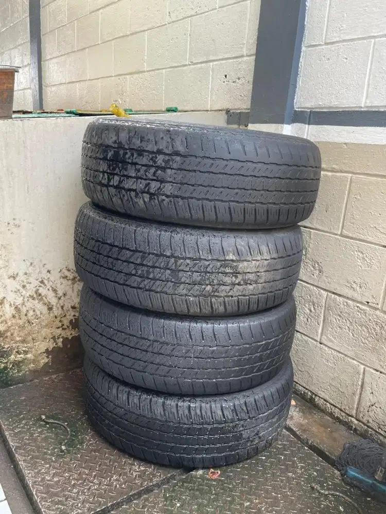 NEGO Ban R18 Ex. Fortuner Masih Mulus