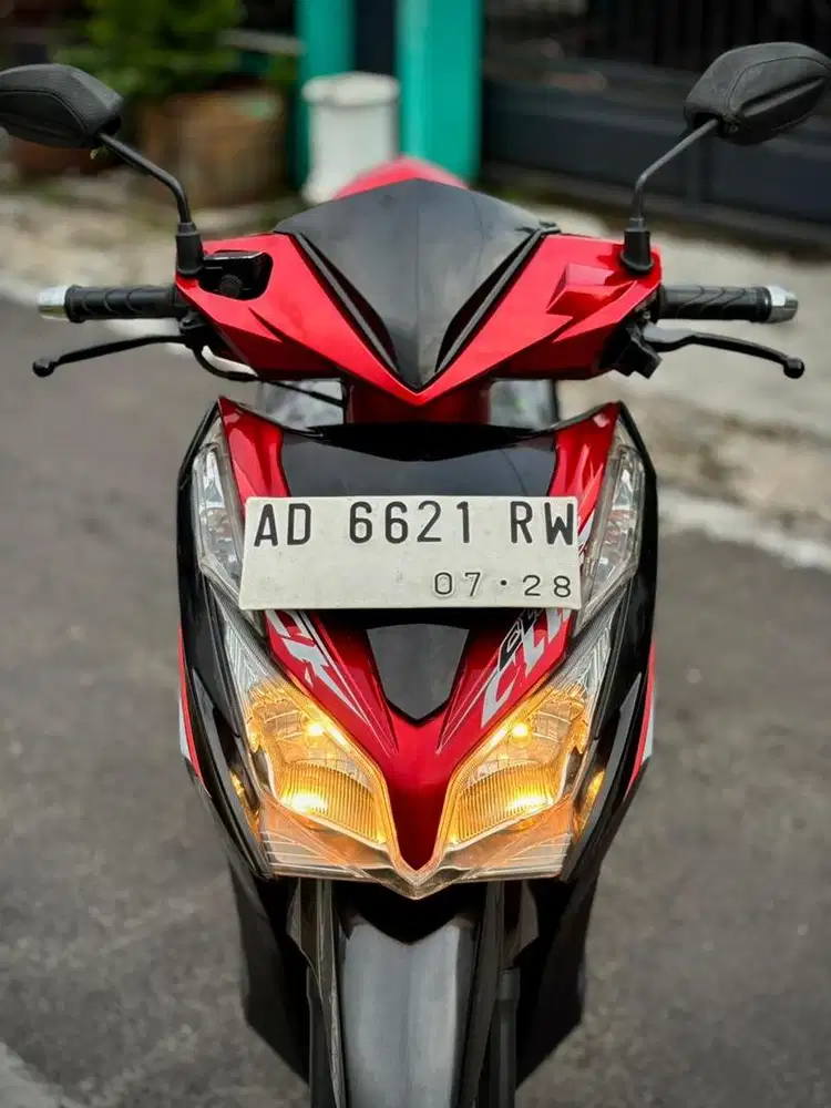 Honda VARIO KZR 125 CBS SIMPLE MODIS