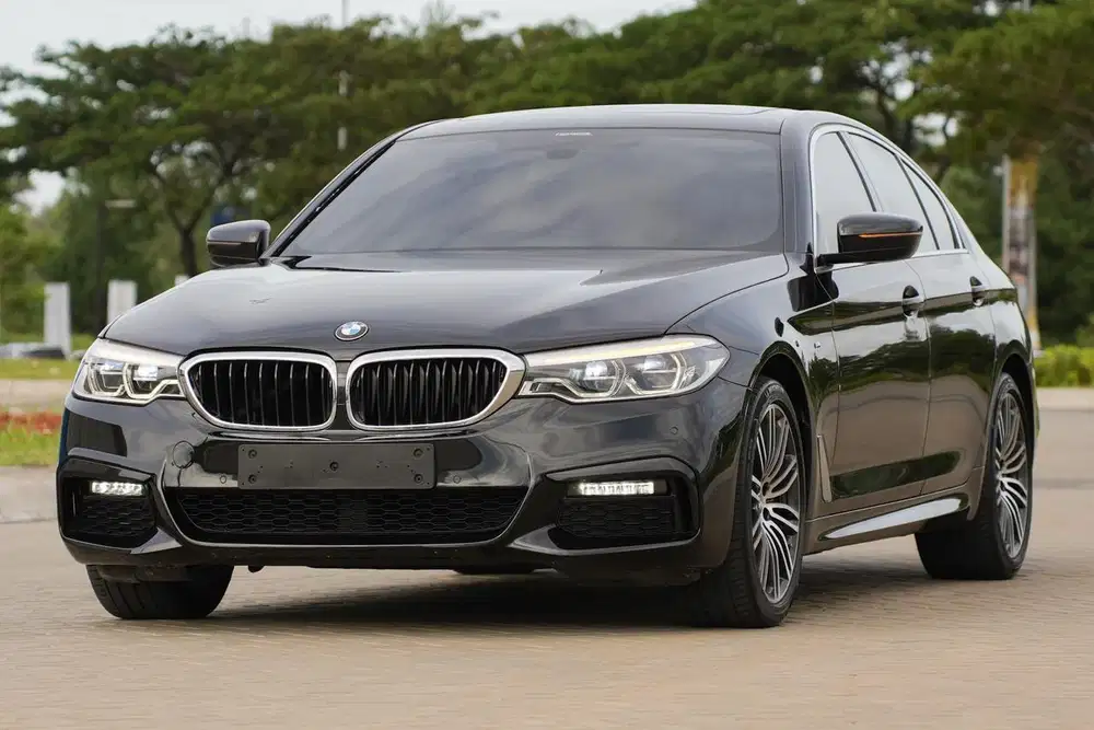 Pride Power Attitude! BMW 530i Msport 2020 Black 520i x5 320i x1