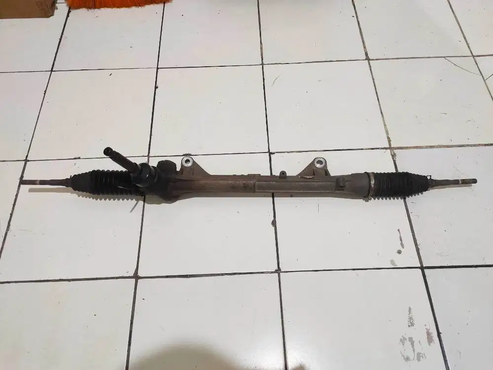Set Racksteer dan Lower Arm Depan Nissan Evalia Second