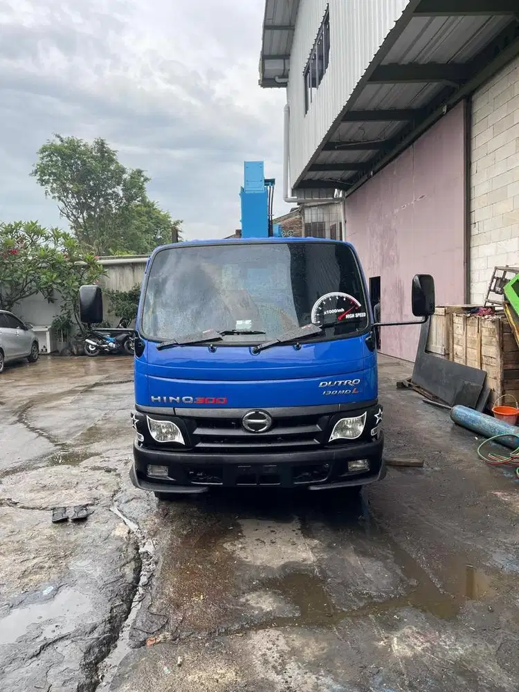 Hino dutro 130 mdl 2016 crane 3,6 ton bom 5 kaki silang