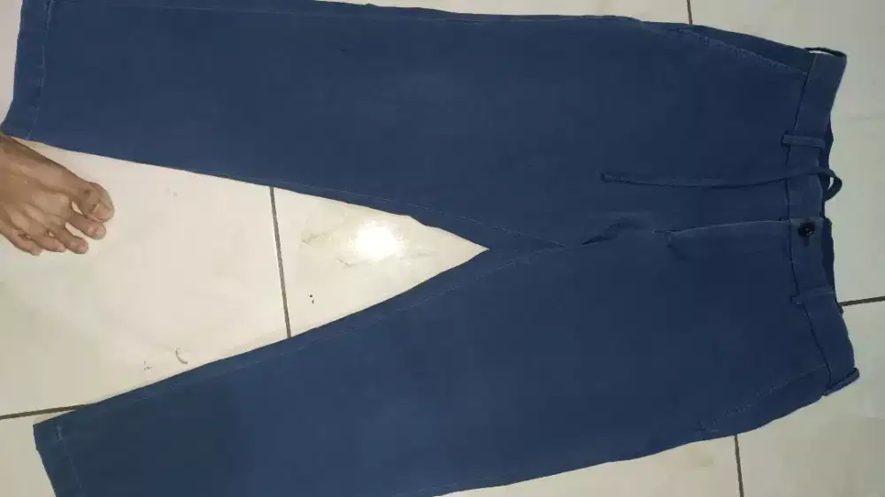 Celana UNIQLO chino