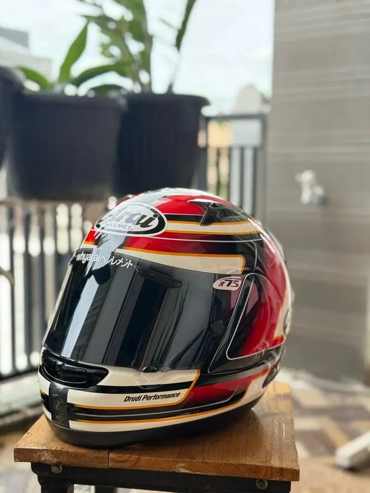 Arai Astro IQ size M