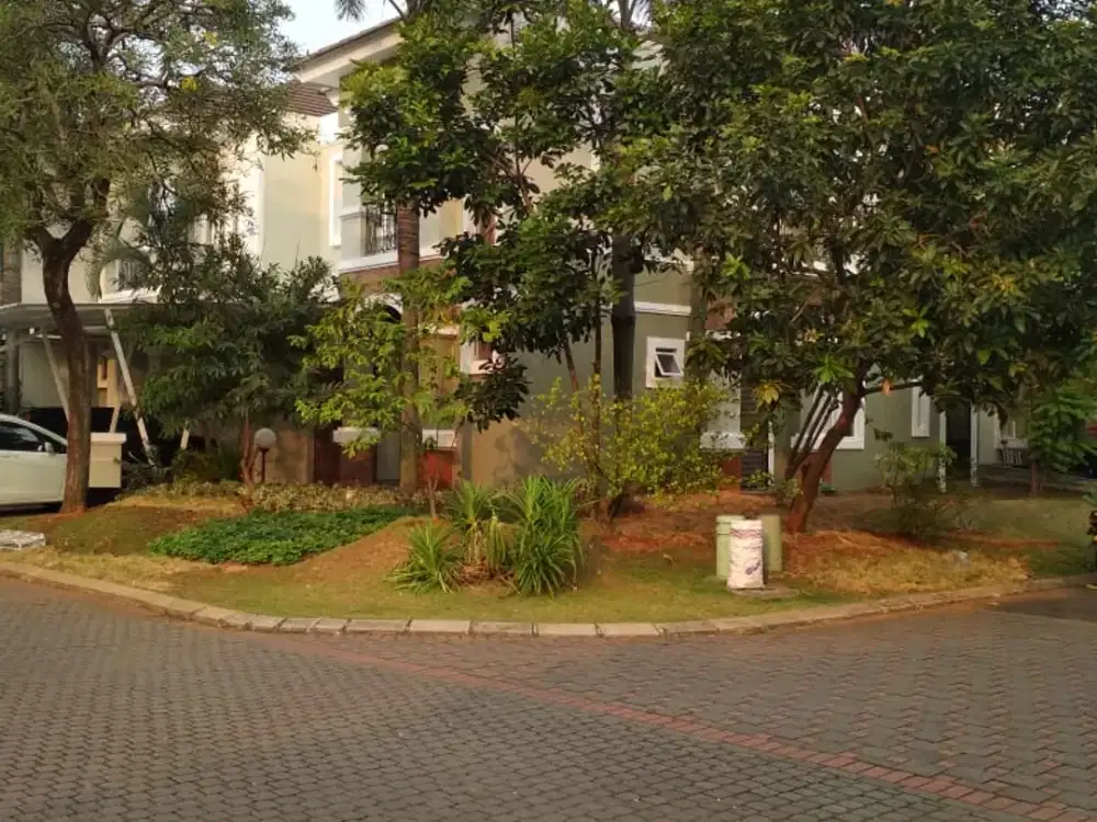 DIJUAL Rumah HOEK Garnet PHG Gading Serpong