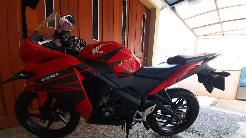 JUAL HONDA CBR CBU THAILAND JARANG DI PAKAI (Nego)