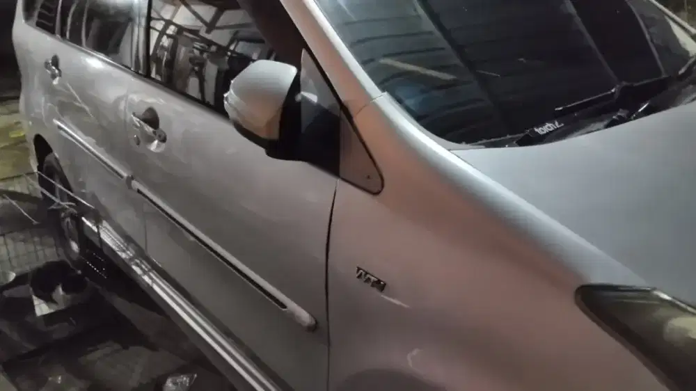 Mobil Toyota Veloz Murah mesin halus Matic Ok Apa adanya pajak sendiri