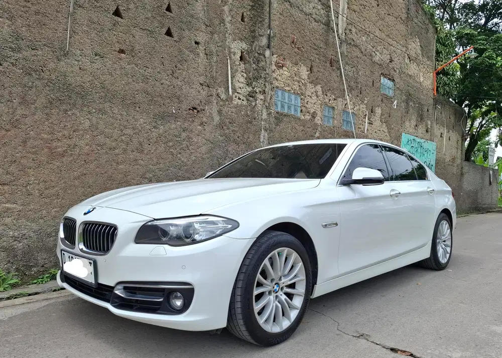 CASH! BMW 528i LCI Putih Odo 43rb Miles F10 F 10 528 i 2015