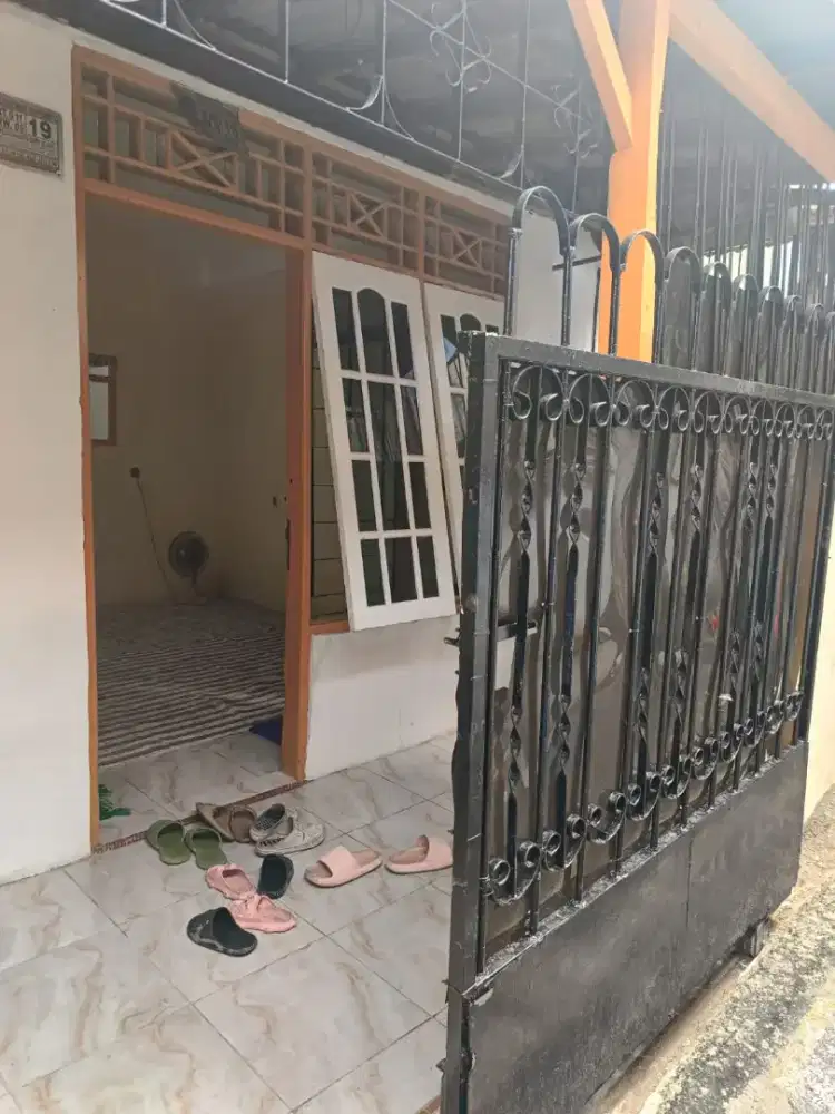 Rumah di Sewa, belakang RS Dharmais / RS Harapan Kita