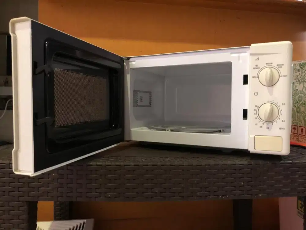 Oven Microwave Electrolux 20L 700watt