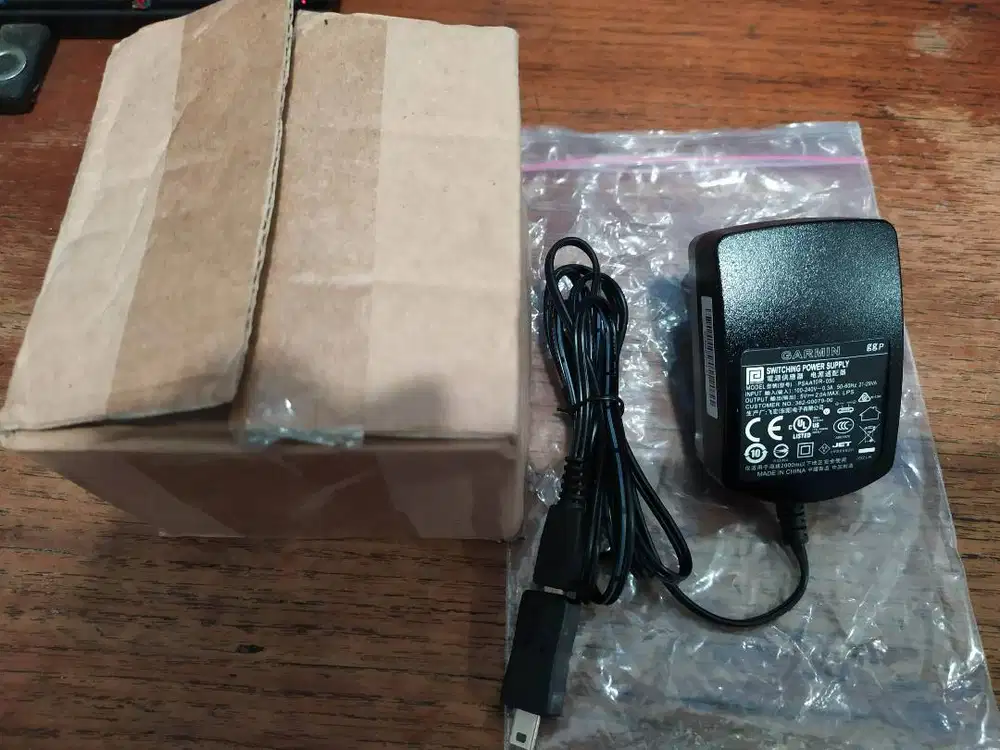 Adaptor Charger Garmin Nuvi Drive Drivesmart 2A Cas Casan PSAA10R-050