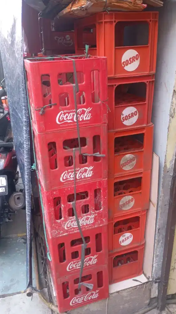Krat Coca cola dan Sosro